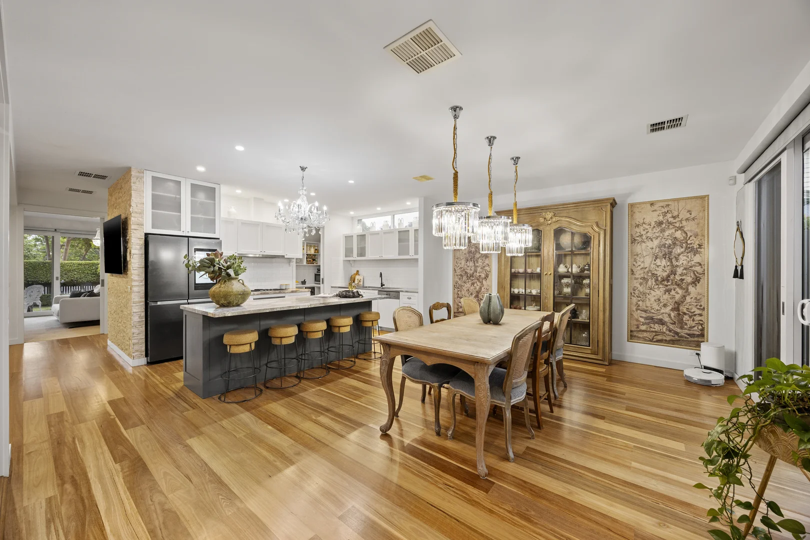 Additional image 5 of 75 Raynes Park Road, Hampton VIC 3188