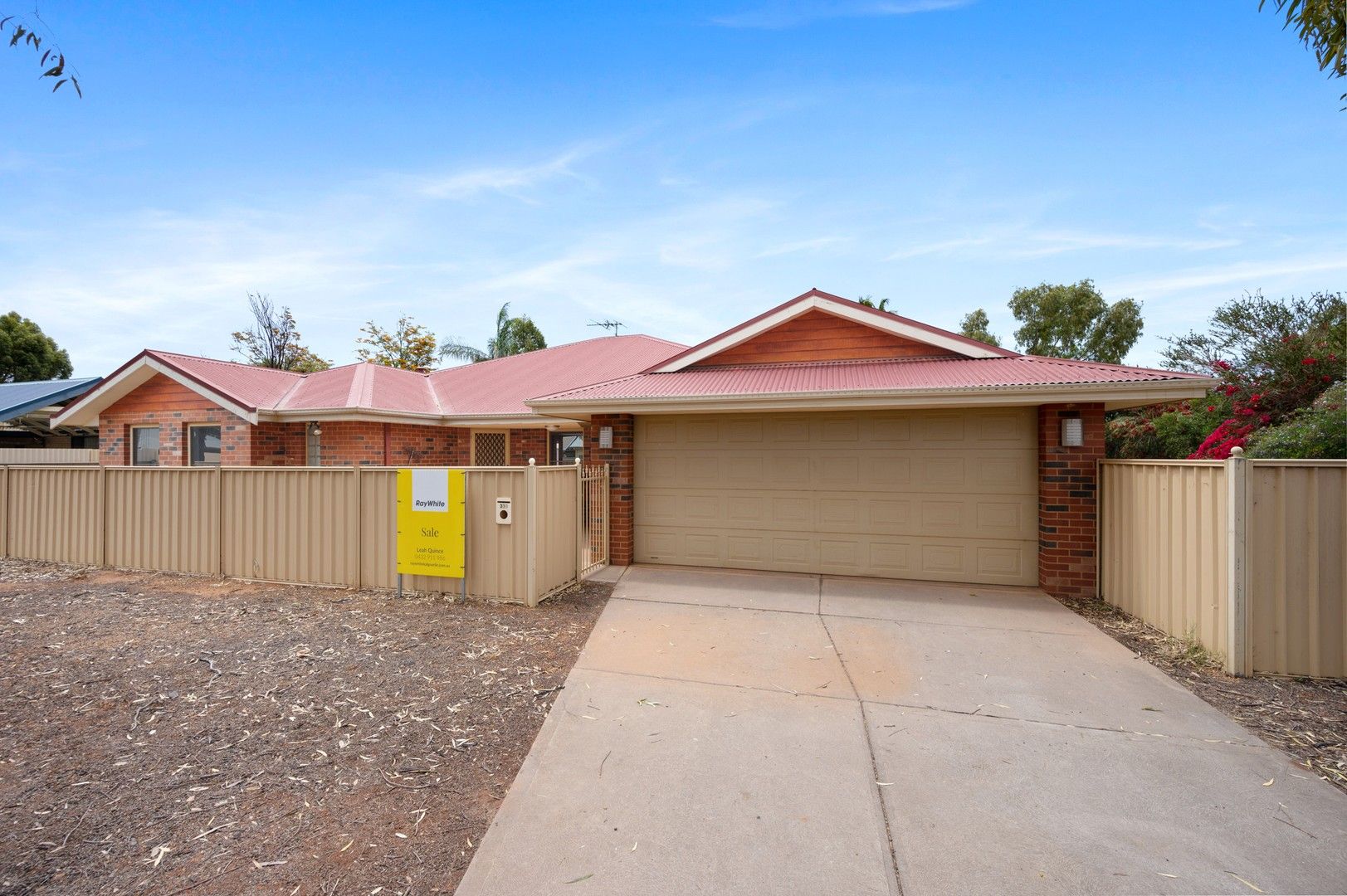 4 bedrooms House in 31B Oberthur Street SOUTH KALGOORLIE WA, 6430