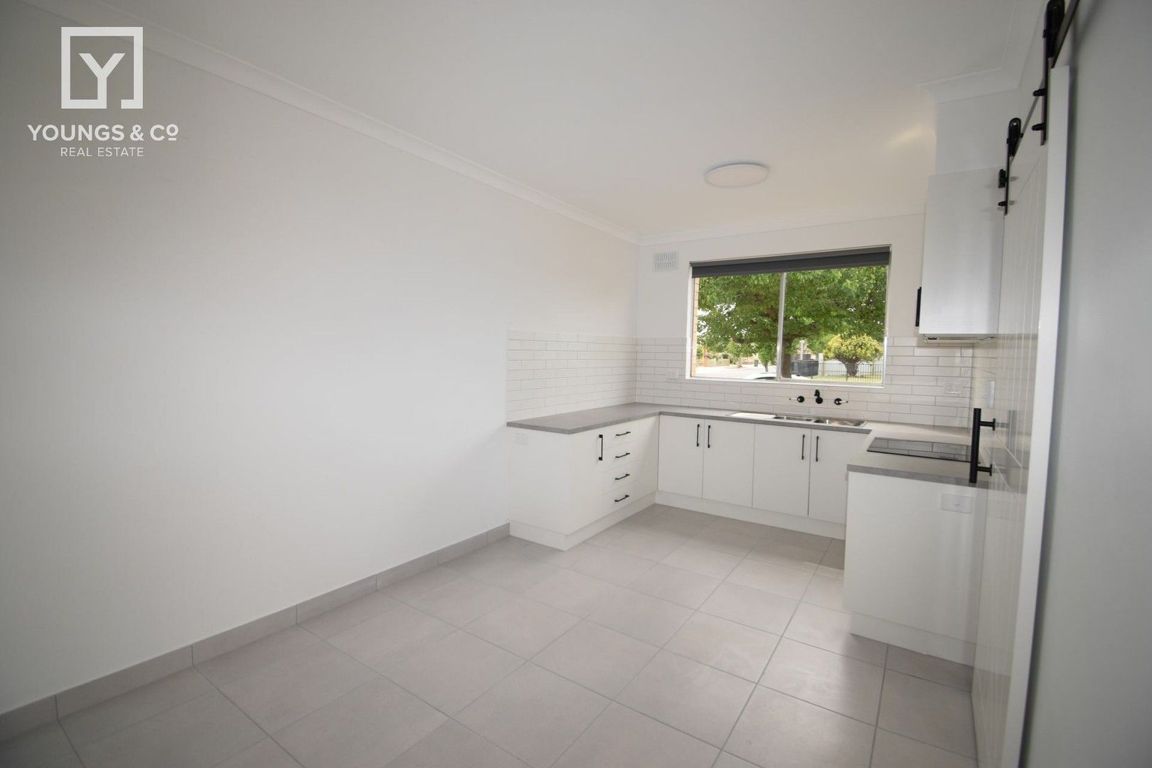 2 bedrooms Apartment / Unit / Flat in Unit 3/14 Erskine St SHEPPARTON VIC, 3630