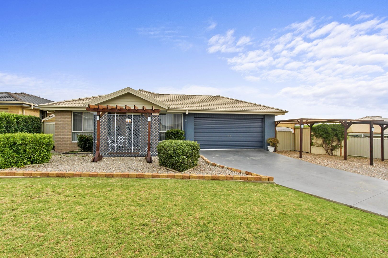 4 Brushbox Grove, Oxley Vale NSW 2340