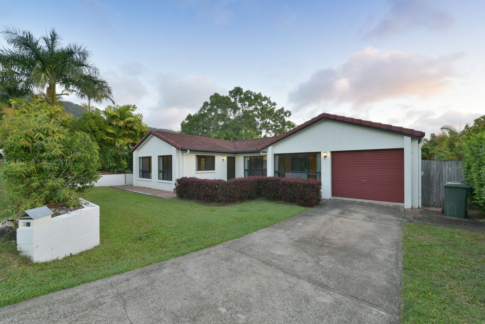 32 Valley Drive, Cannonvale QLD 4802, Image 2