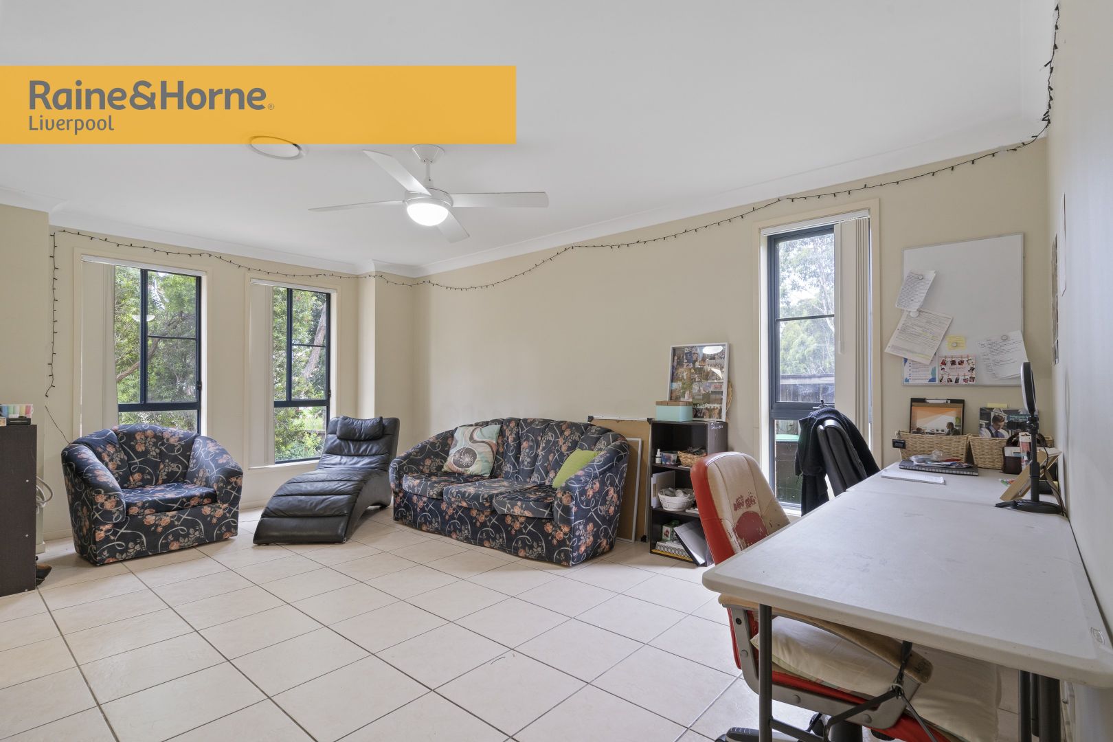 42 Coffs Harbour Avenue, Hoxton Park NSW 2171, Image 1