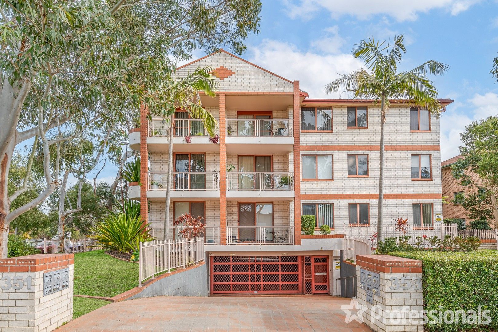 2 bedrooms Apartment / Unit / Flat in 3/351-353 President Avenue GYMEA NSW, 2227
