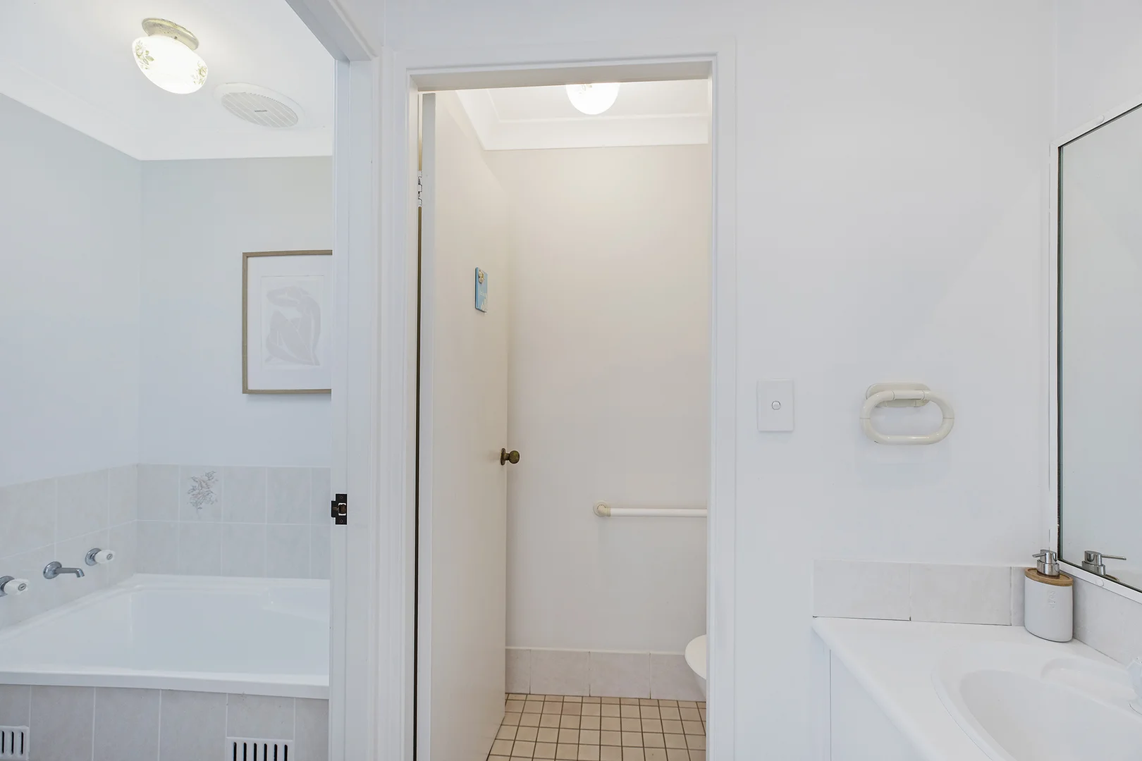 Additional image 10 of 1 Burgin Close, Berkeley Vale NSW 2261