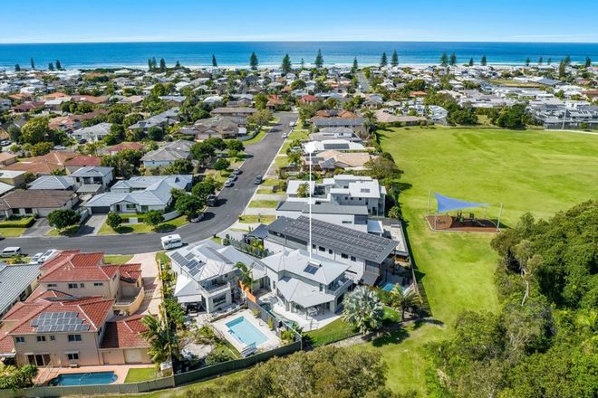 Picture of 2/15 Alison Avenue, LENNOX HEAD NSW 2478