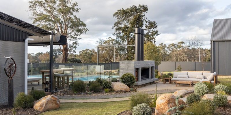 1 Cedar Lane, Daylesford VIC 3460