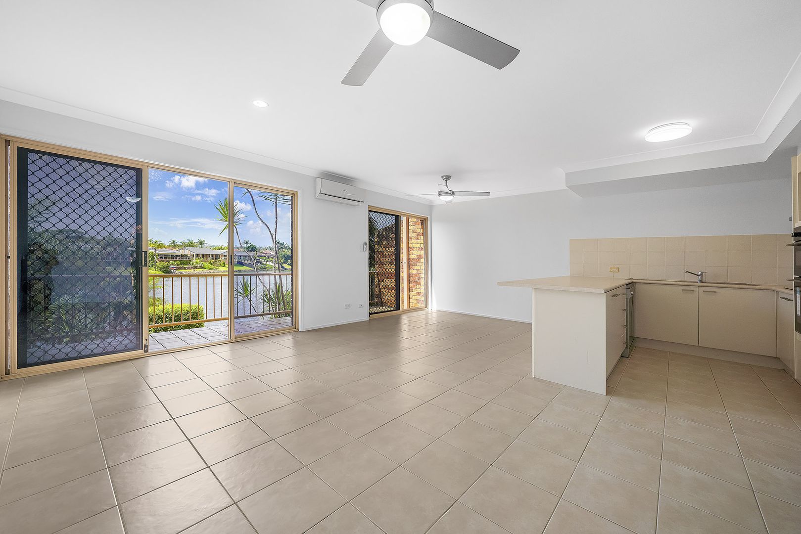 7/4 Lowood Court, Varsity Lakes QLD 4227, Image 1