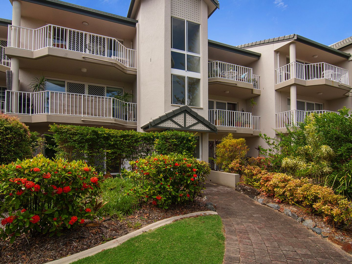 Unit 27/37 Bayview St, Runaway Bay QLD 4216 Domain