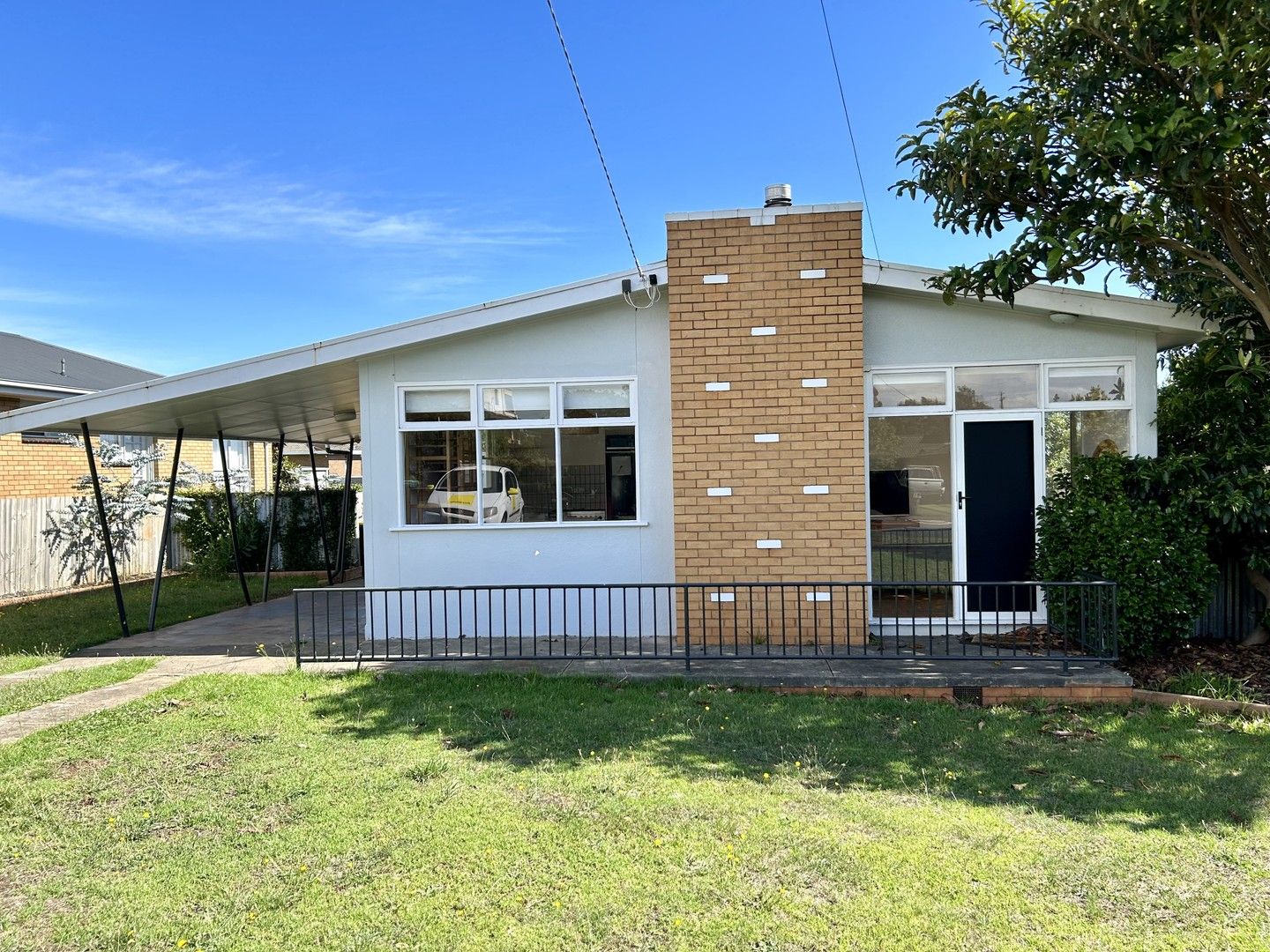 3 bedrooms House in 27 Saltau Street WARRNAMBOOL VIC, 3280