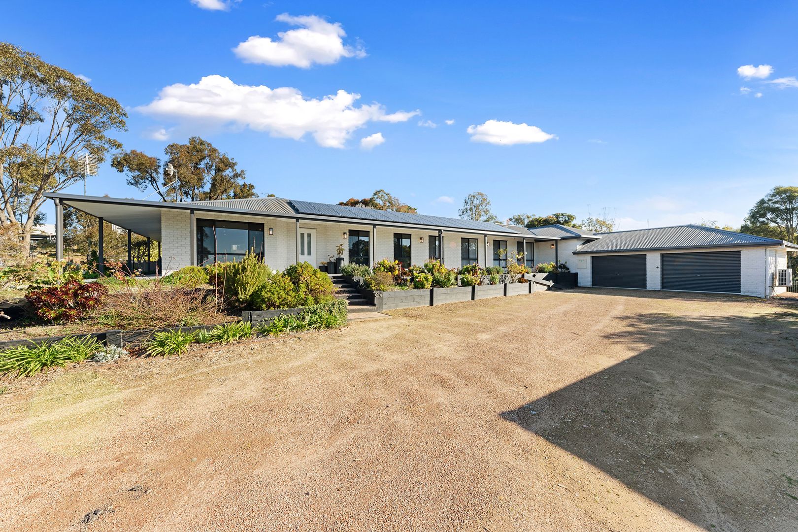 24 Michelle Drive, Maiden Gully VIC 3551