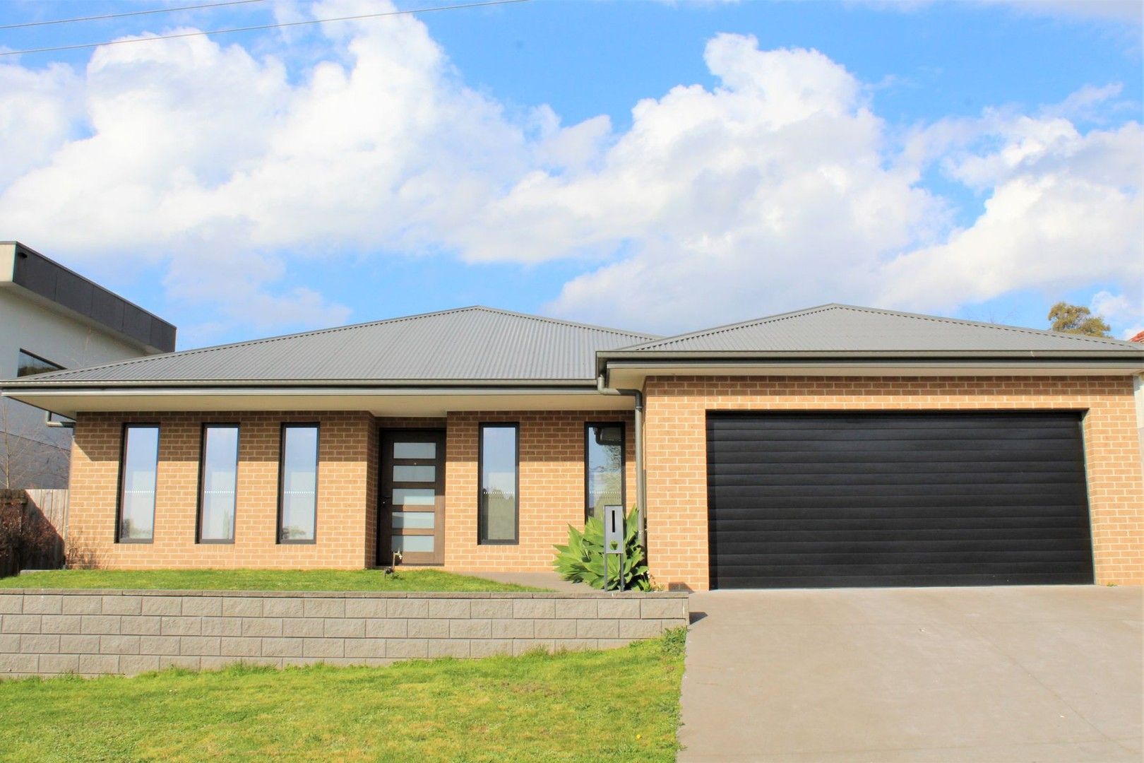 4 bedrooms House in 2B Koroit Street WARRAGUL VIC, 3820