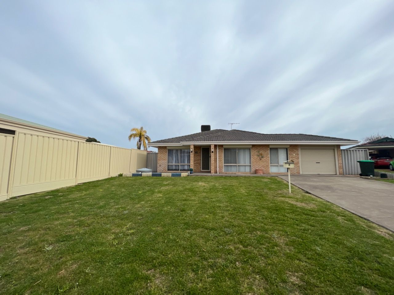 3 bedrooms House in 7 Hove Place WARNBRO WA, 6169