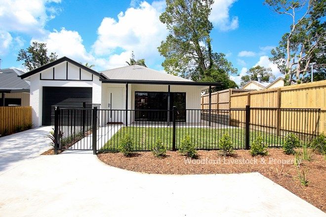 Picture of 7/8 George Street, WOODFORD QLD 4514