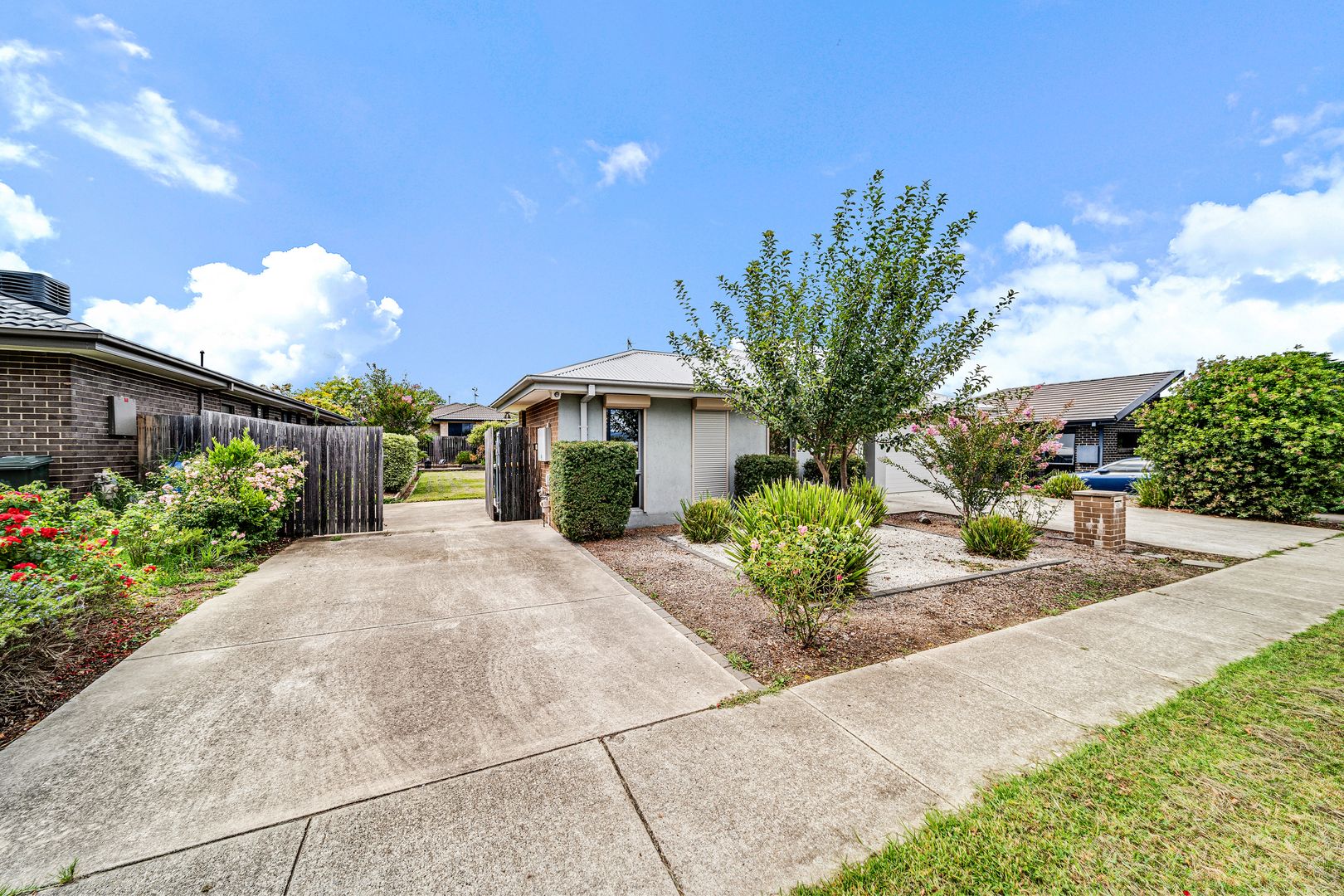 24 Macfarlane Burnet Avenue, Macgregor ACT 2615, Image 1