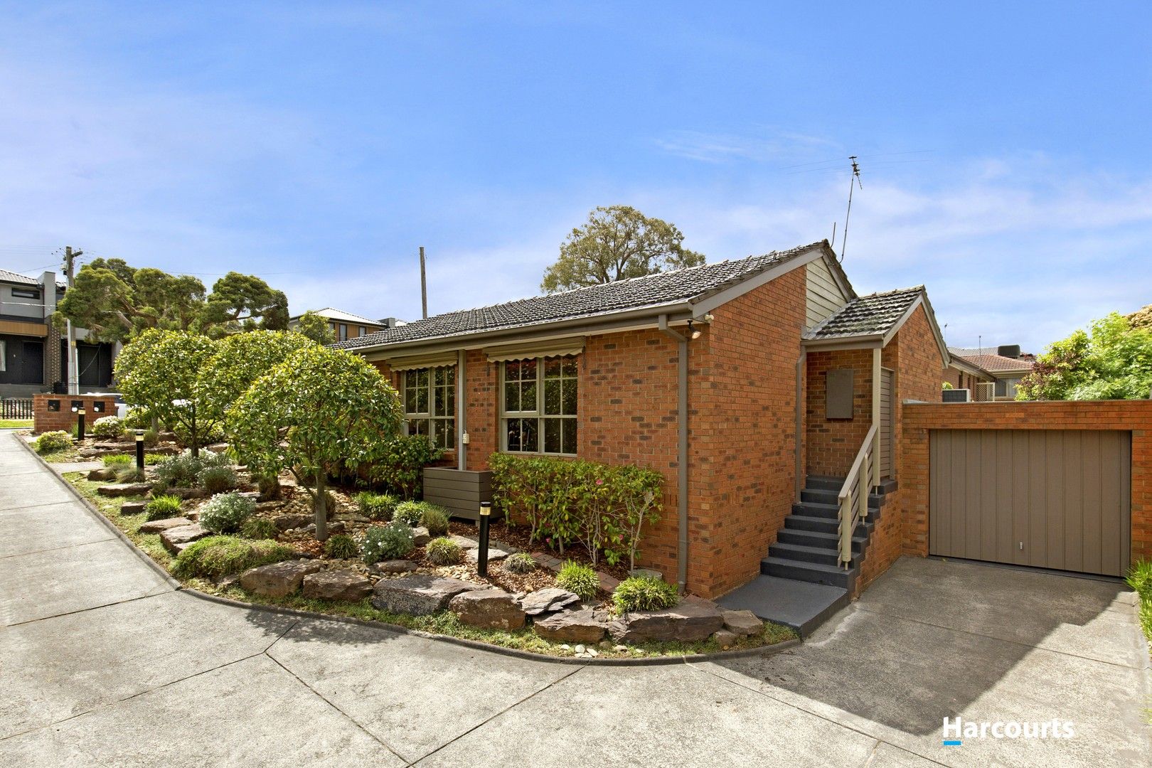 2 bedrooms Apartment / Unit / Flat in 1/9 McCubbin Street BURWOOD VIC, 3125