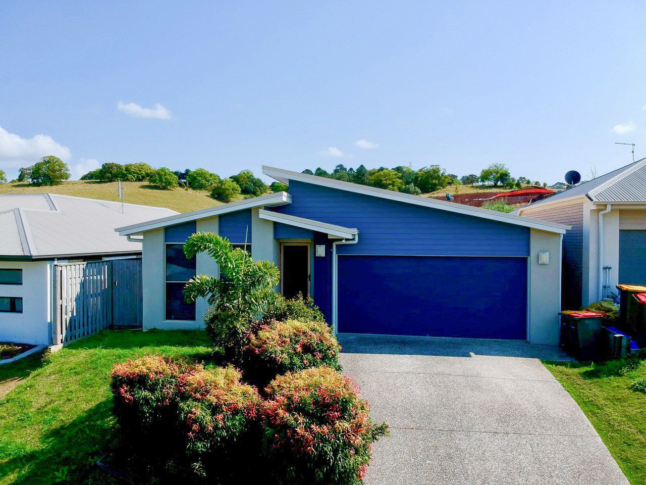 4 bedrooms House in 8 Observation Cct NAMBOUR QLD, 4560