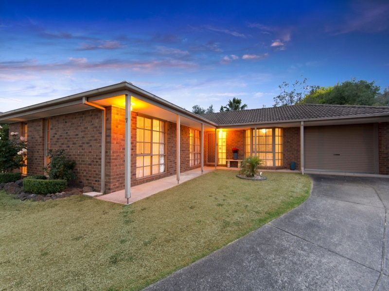 7 Chatterley Court, Frankston VIC 3199