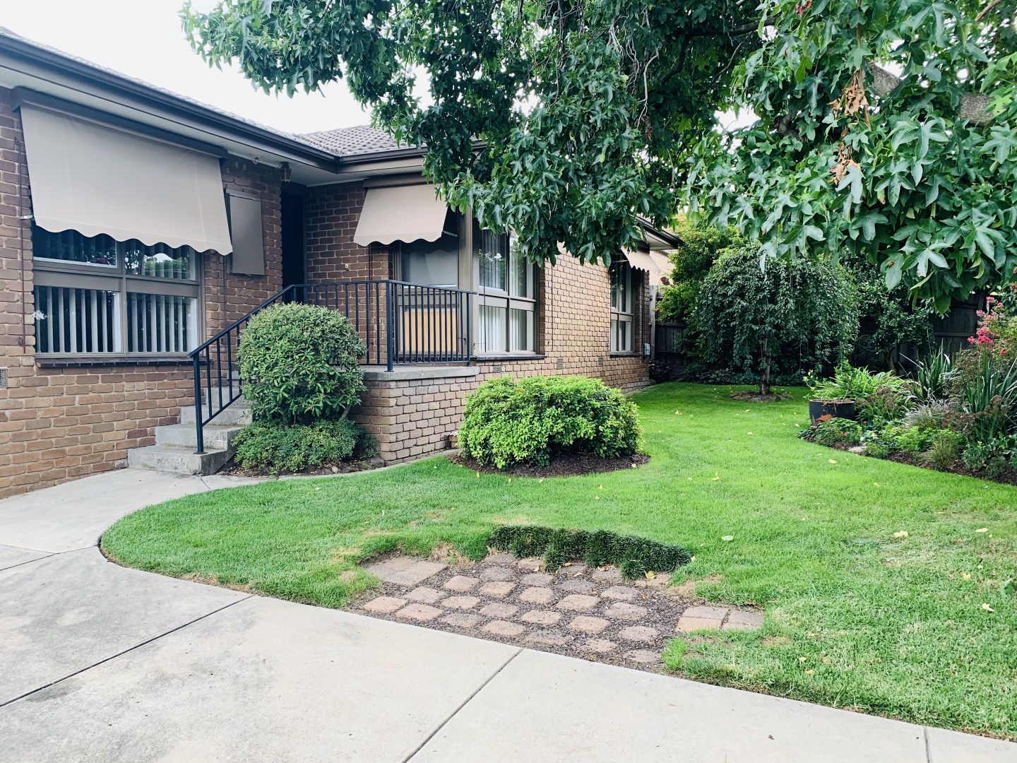 120 Brandon Park Drive, Wheelers Hill Property History & Address