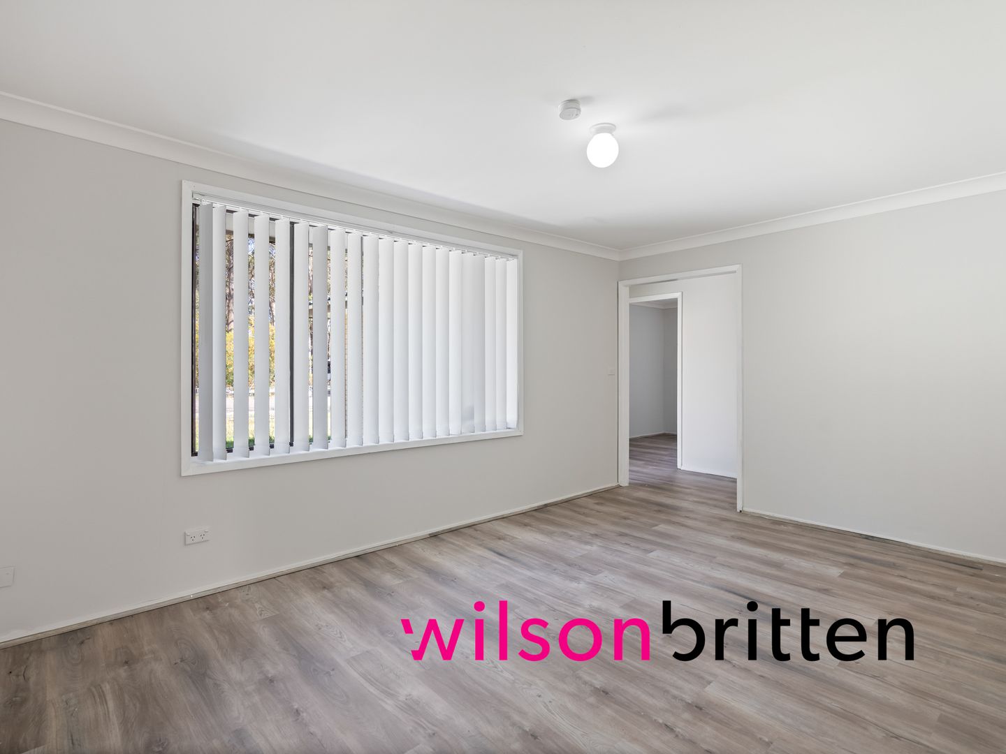 82 Griffith Street, Mannering Park NSW 2259, Image 2
