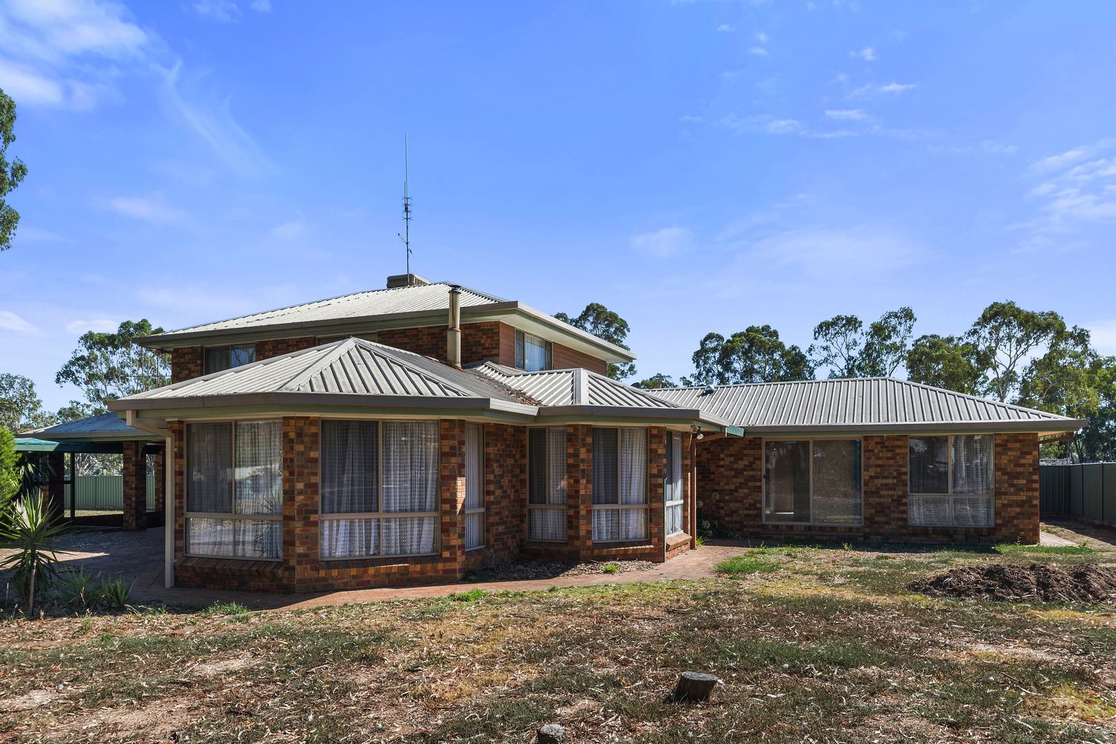 8 Clarcoll Crescent South, Kangaroo Flat VIC 3555, Image 1