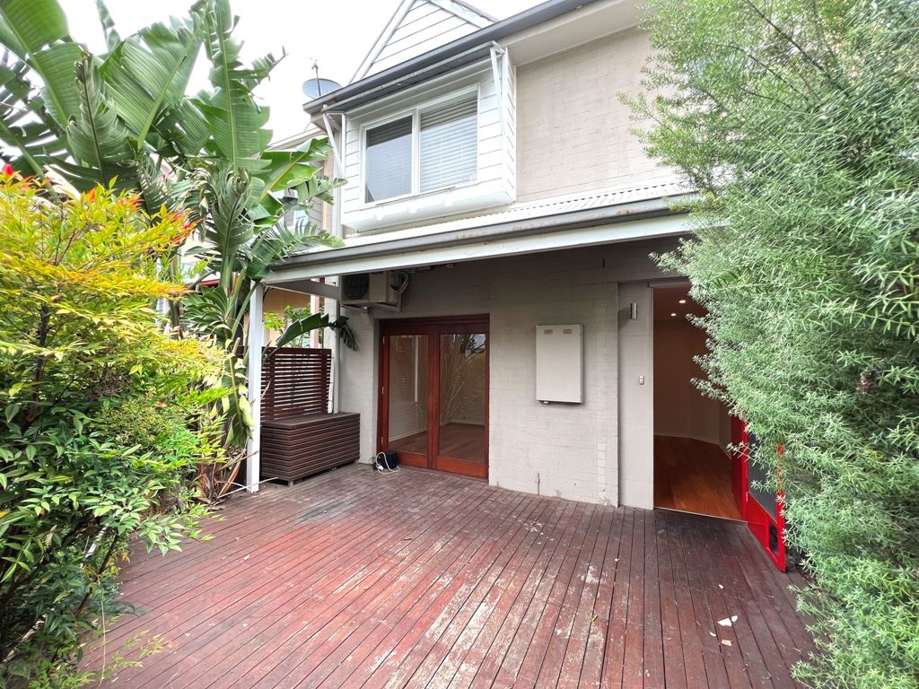 3 bedrooms House in 5 Rigby Lane KENSINGTON VIC, 3031