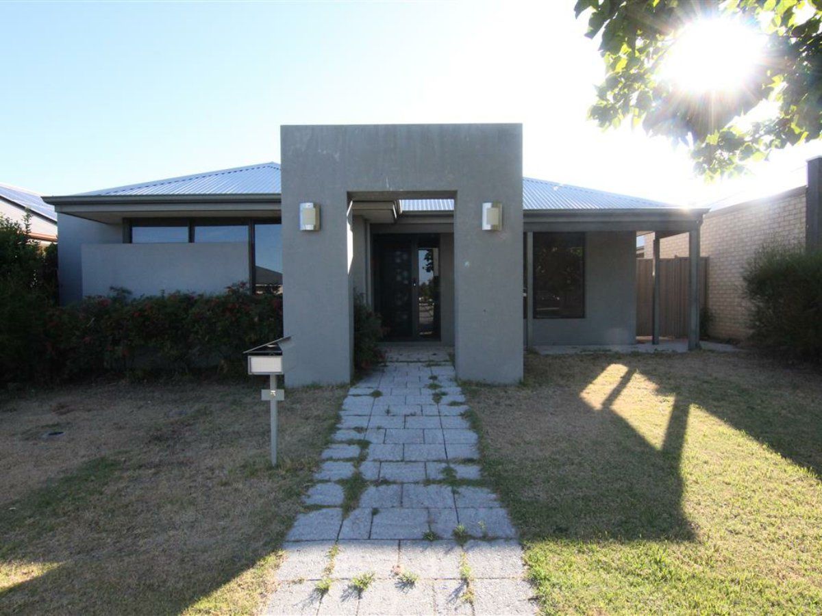 3 bedrooms House in 5 Arion Way HARRISDALE WA, 6112