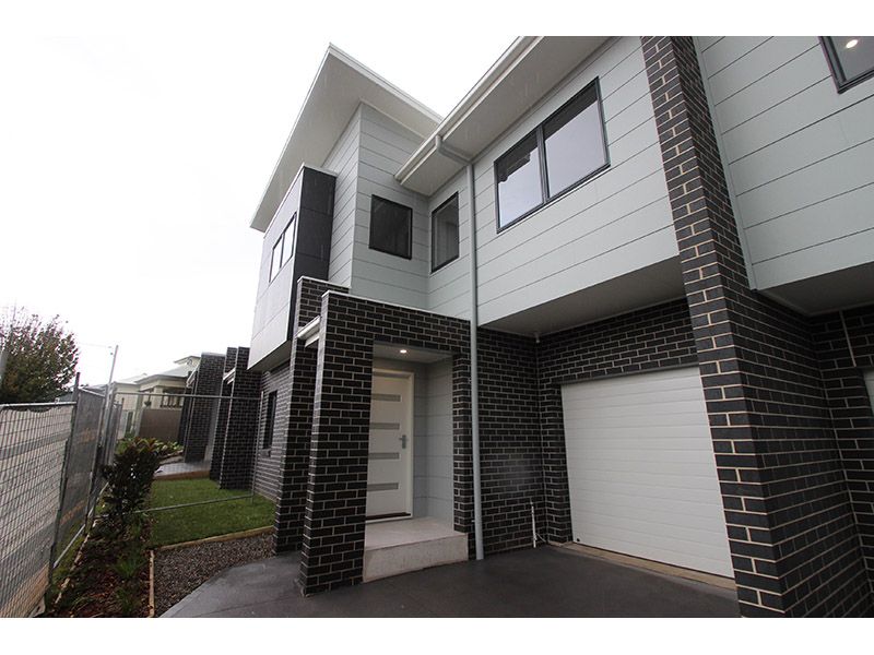 3 bedrooms House in 2/36 Morris Street MAYFIELD WEST NSW, 2304