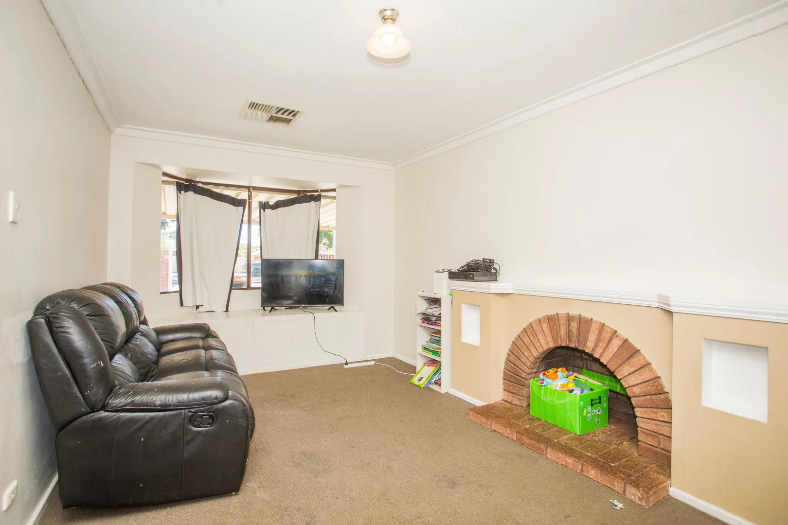 Additional image 11 of 127 Corfield Street, Gosnells WA 6110