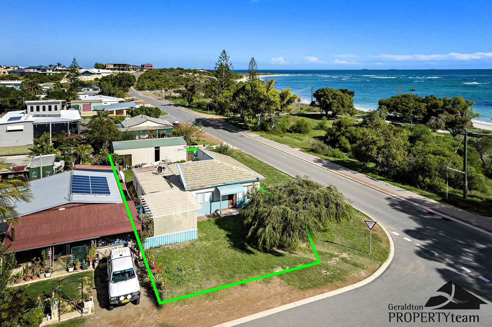 8 Batten Place, Drummond Cove WA 6532, Image 0