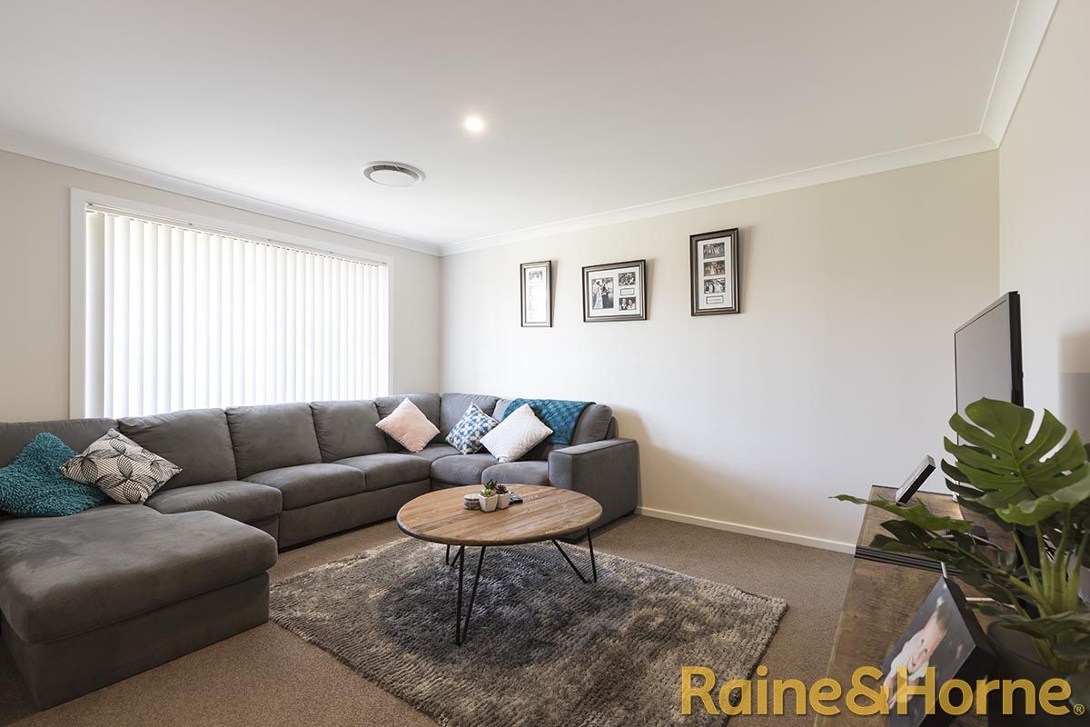 3 Lacey Avenue, Dubbo NSW 2830, Image 2