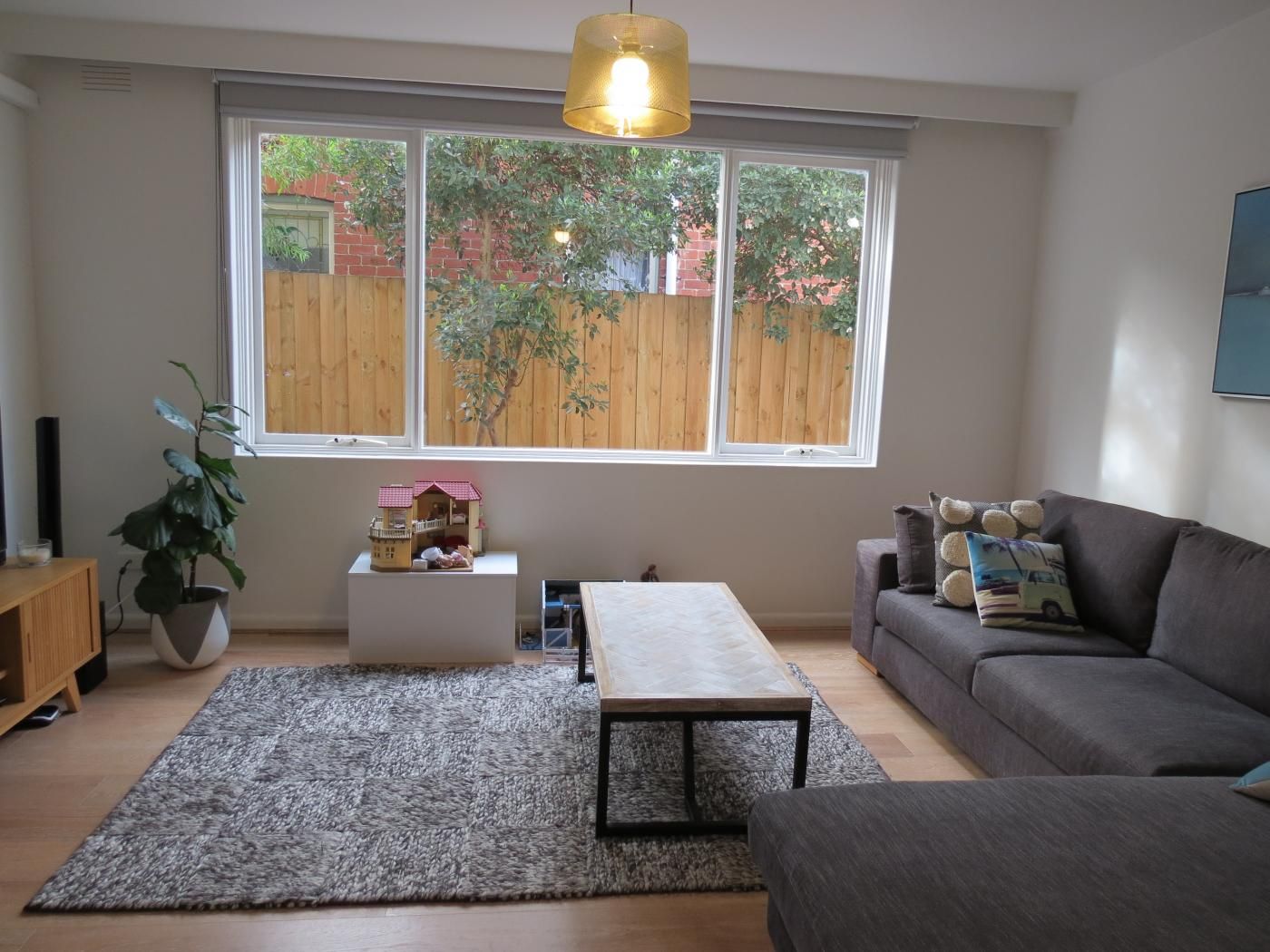 1 18 Elm Grove Balaclava Vic 3183 Apartment For Rent 520 Domain