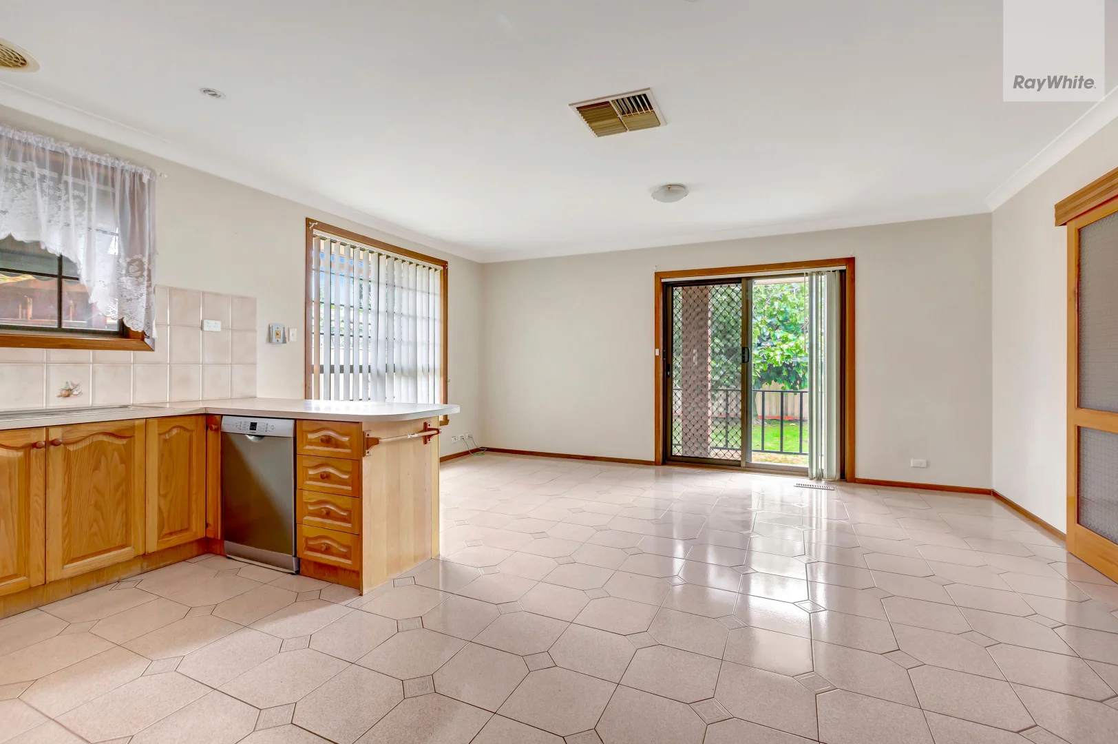 Additional image 9 of 16 Appletree Drive, Mill Park VIC 3082