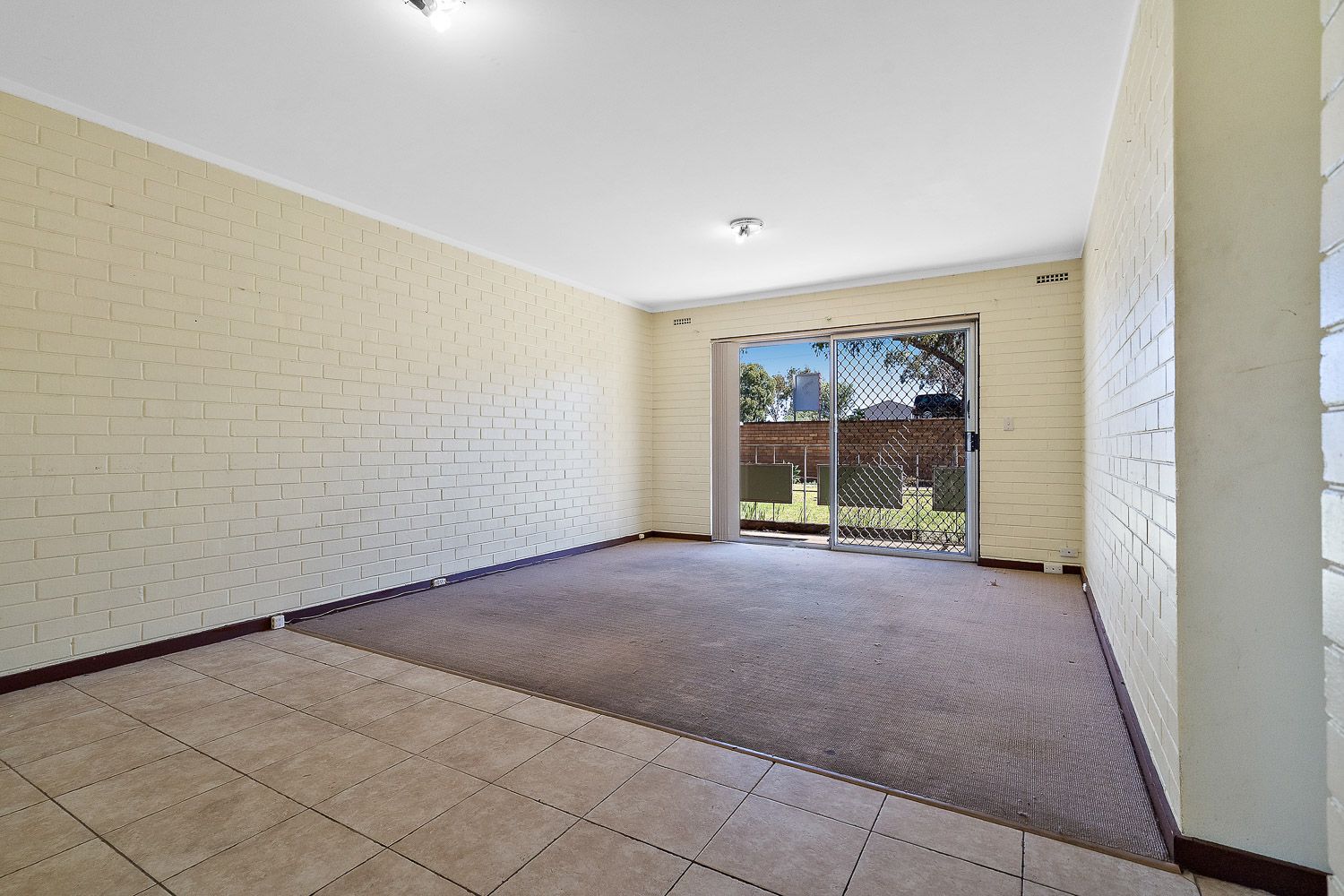 1/83 Phoenix Road, Spearwood WA 6163, Image 2