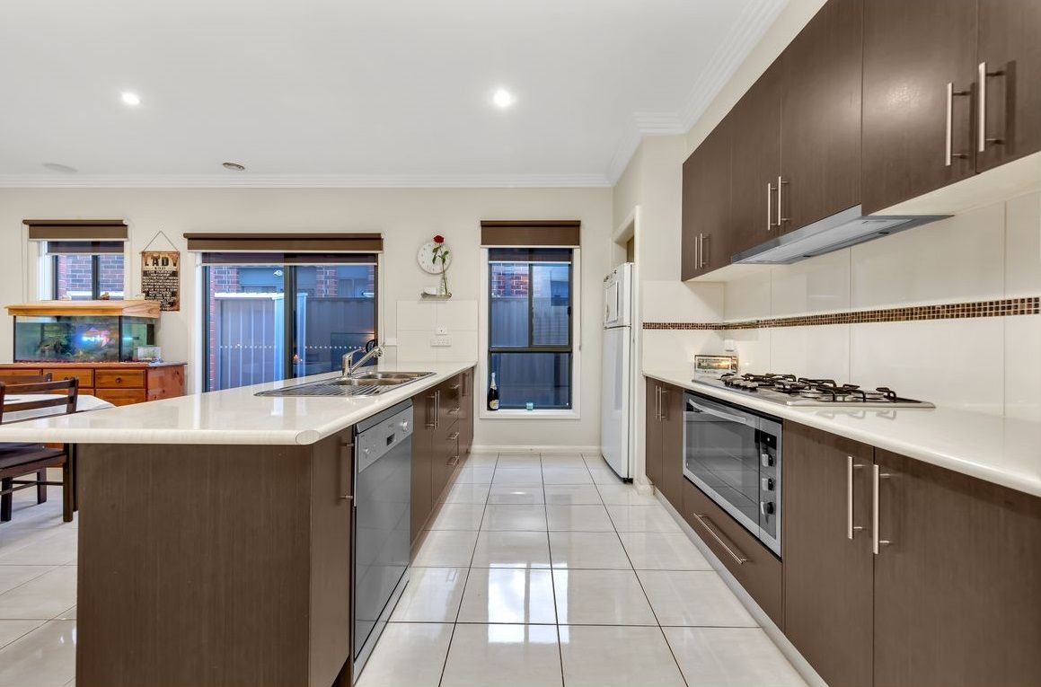 10 Gunther Way, Wollert VIC 3750, Image 2