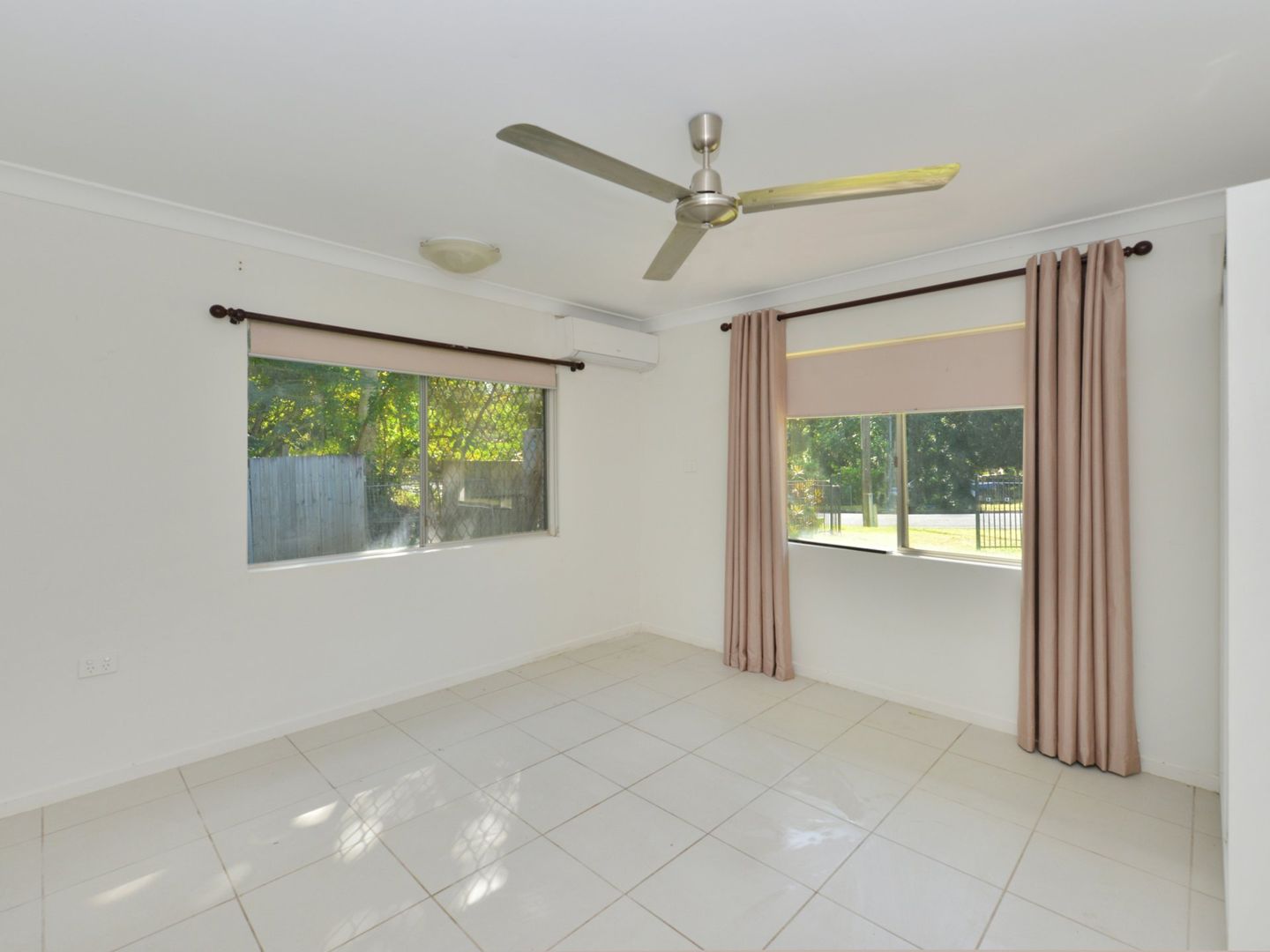 115 Sydney Street, Bayview Heights QLD 4868, Image 2
