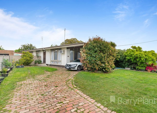 19 Montgomery Street, Wendouree VIC 3355