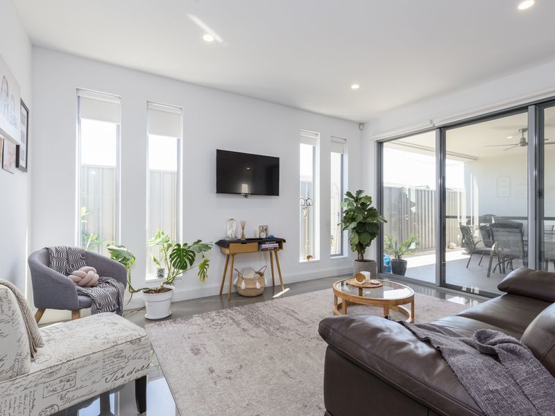 4 bedrooms House in 4/314 Military Road SEMAPHORE PARK SA, 5019