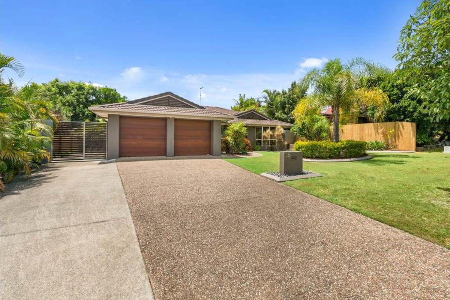 4 bedrooms House in  PARKWOOD QLD, 4214