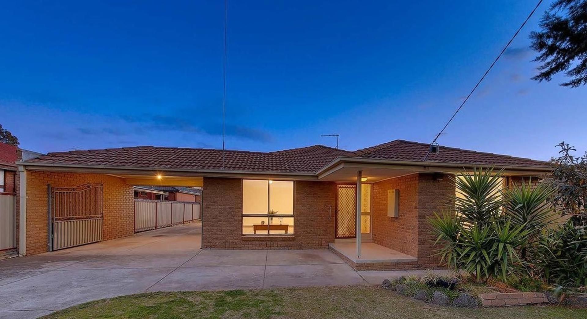 4 bedrooms House in 39 Kenny Street WESTMEADOWS VIC, 3049