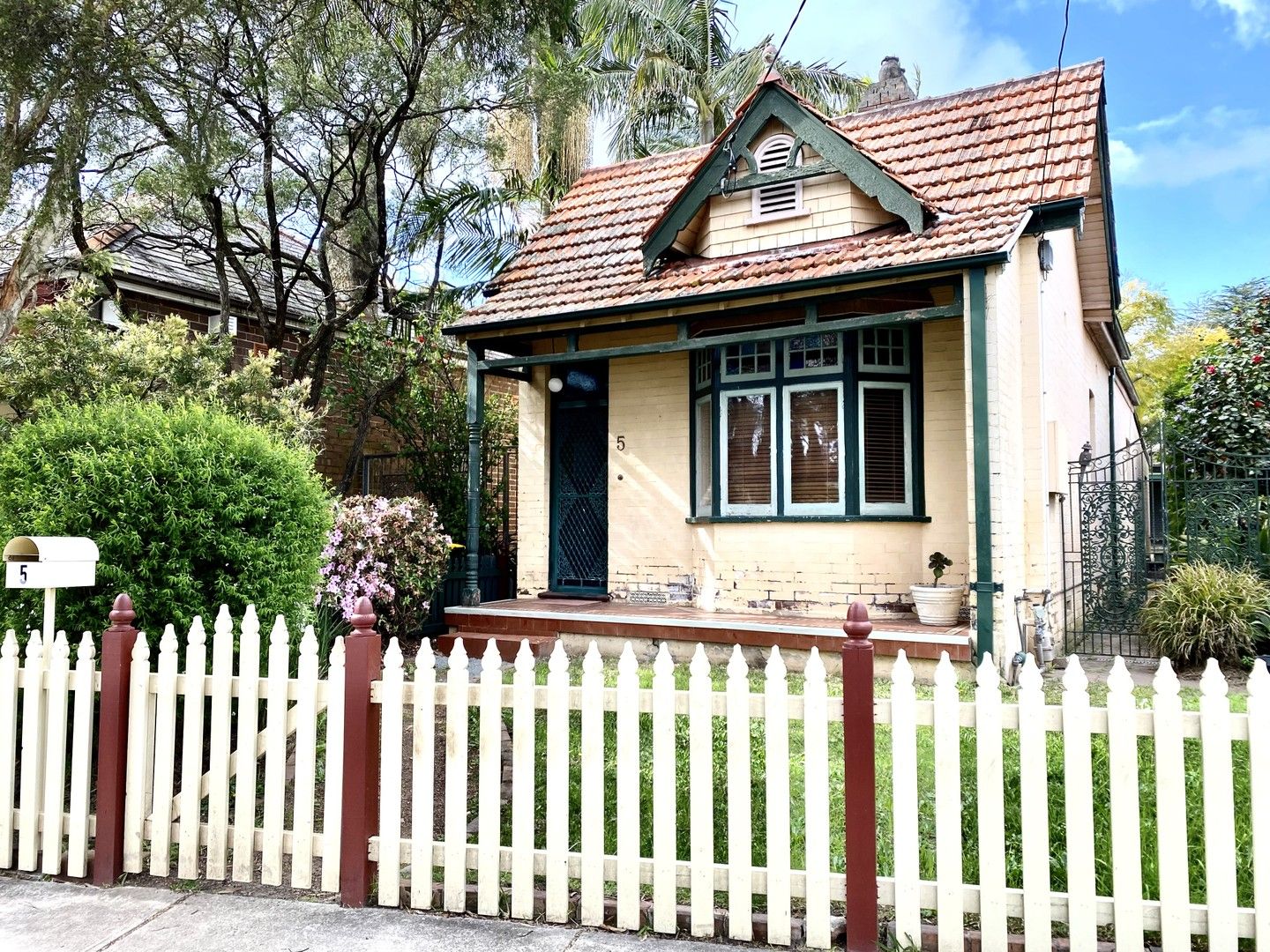 3 bedrooms House in 5 Lucy Street ASHFIELD NSW, 2131