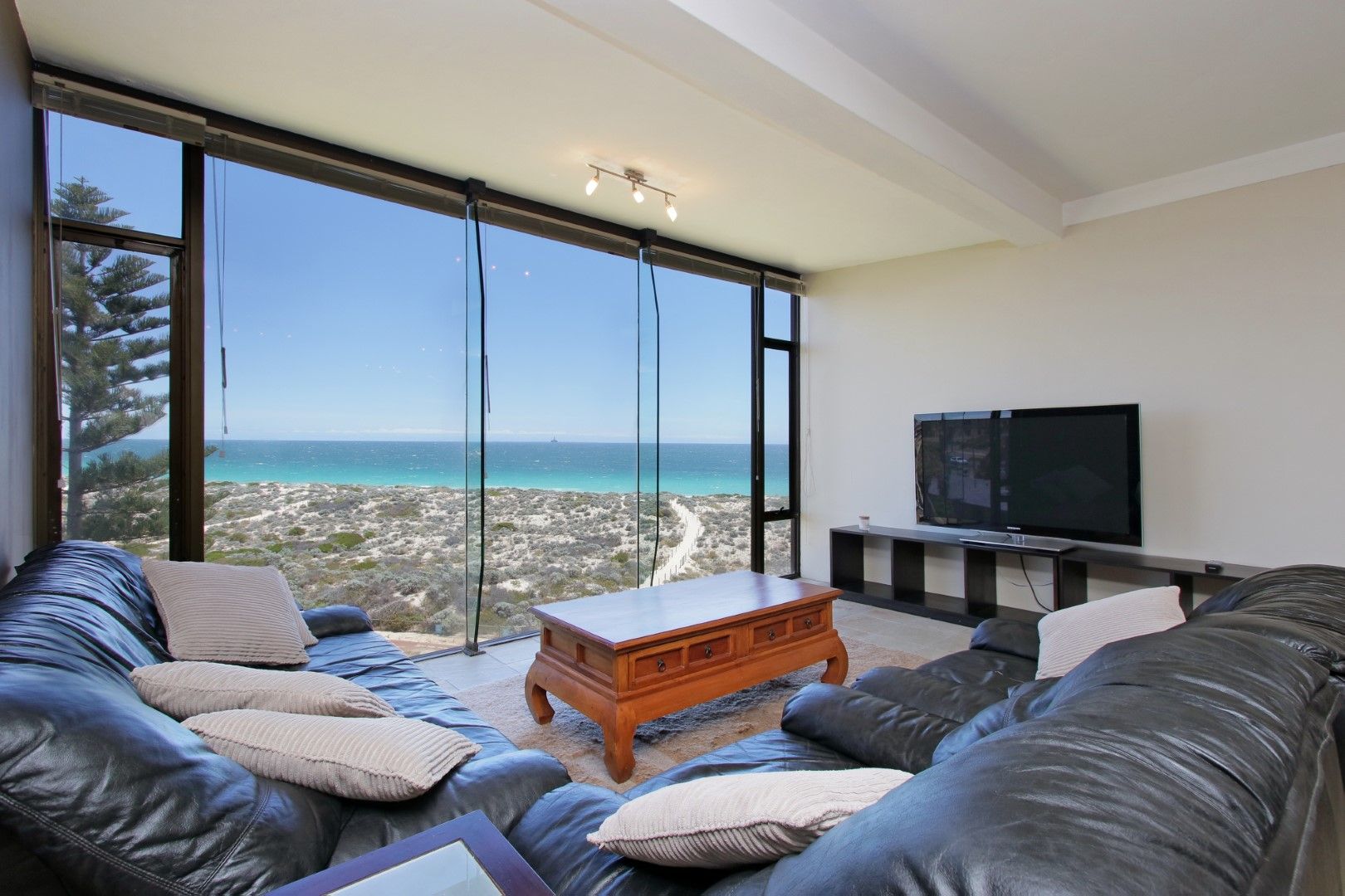 2 bedrooms Apartment / Unit / Flat in 22/287 West Coast Highway SCARBOROUGH WA, 6019