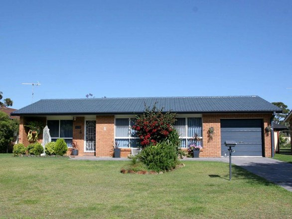 5 Finch Place, Sussex Inlet NSW 2540