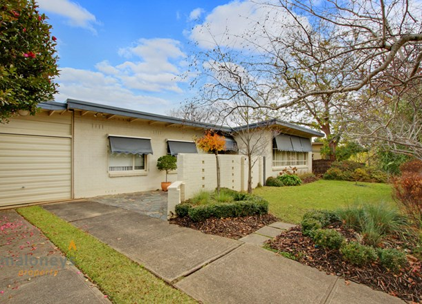 35 Gawler Crescent, Deakin ACT 2600