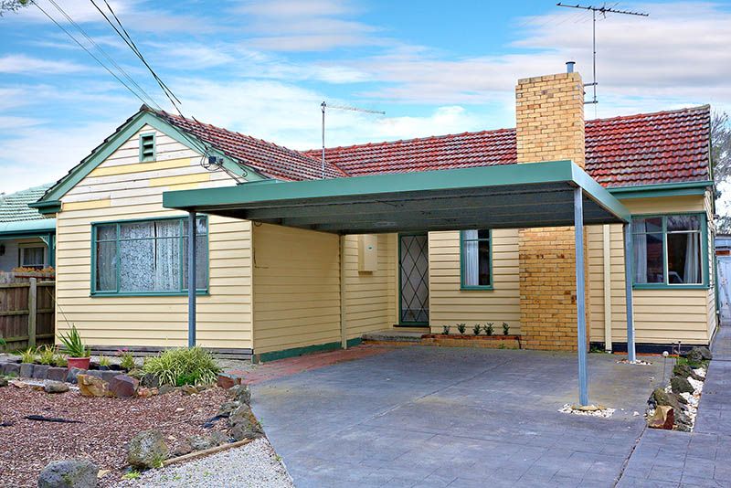 3 bedrooms House in 1/27 Brownfield Street PARKDALE VIC, 3195