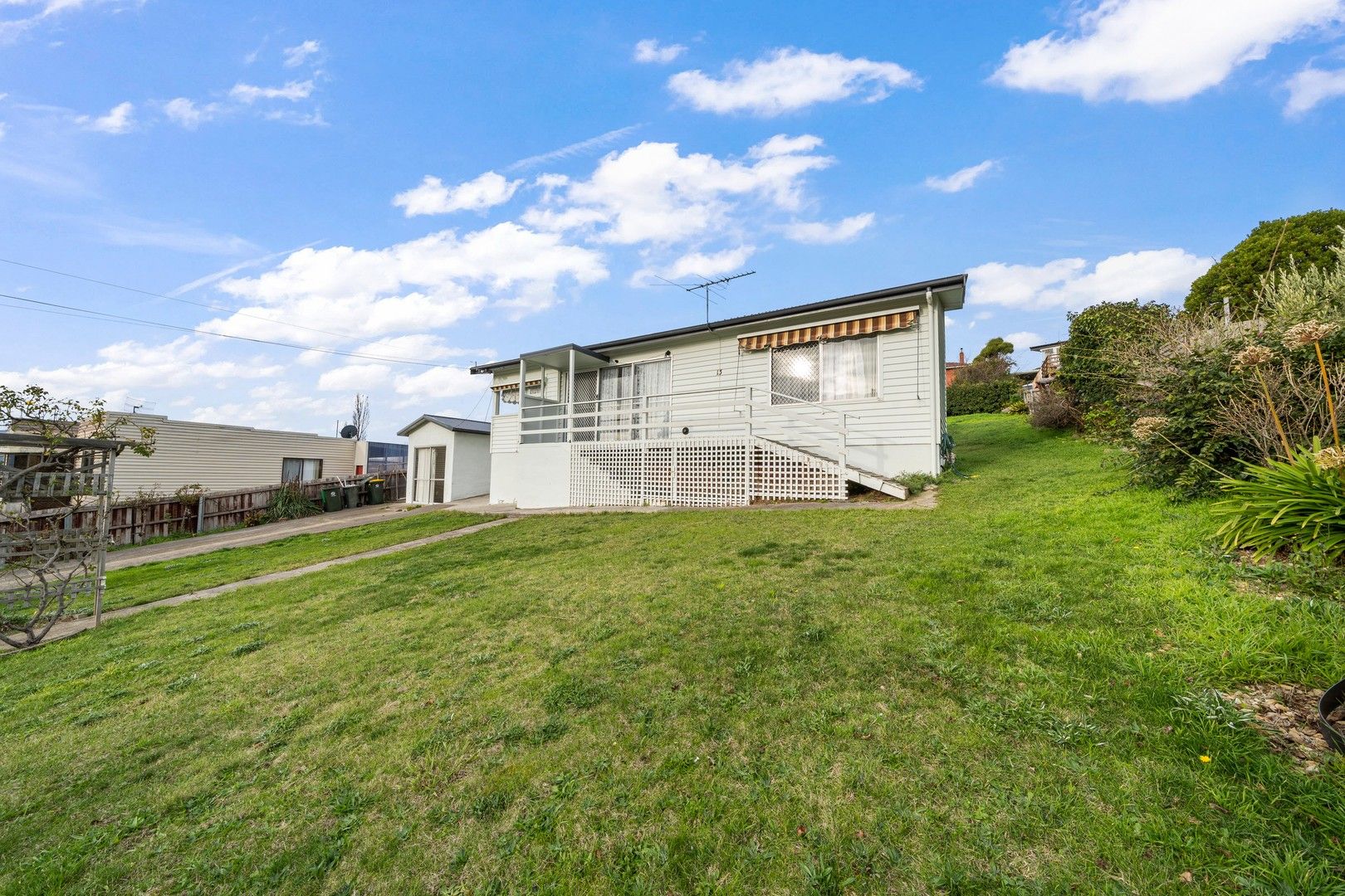 3 bedrooms House in 13 Fifth Ave WEST MOONAH TAS, 7009