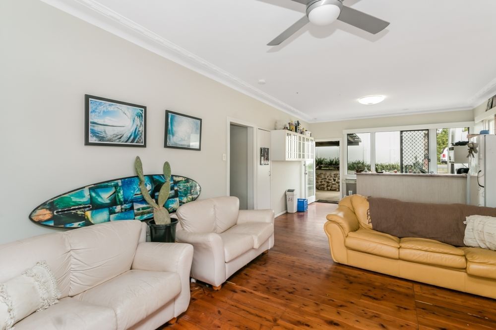 25 Dixon Street, Coolangatta QLD 4225, Image 2