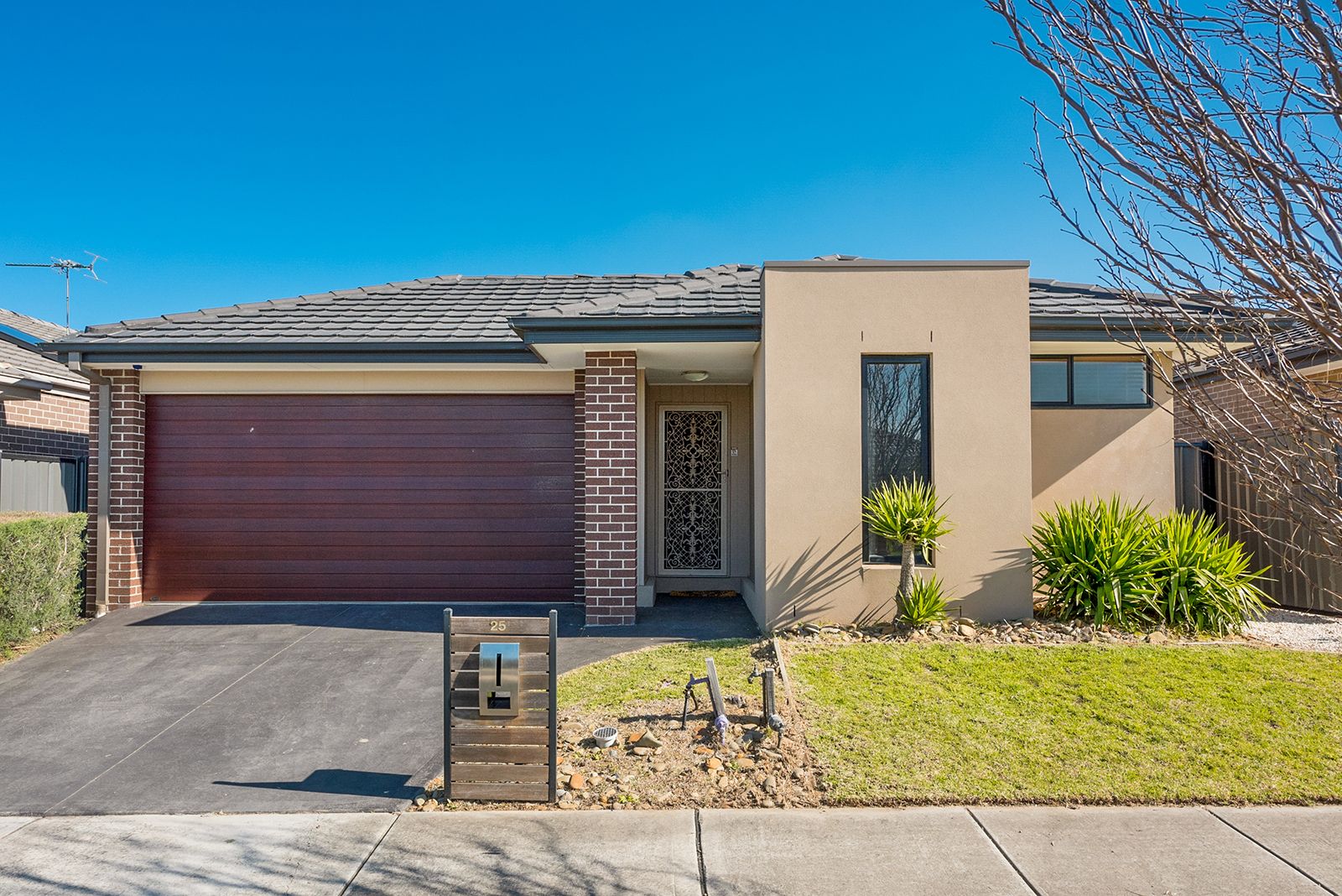 25 Brickwood Circuit, Craigieburn VIC 3064, Image 0