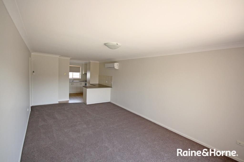 1/30 Kenneally Street, Kooringal NSW 2650, Image 1