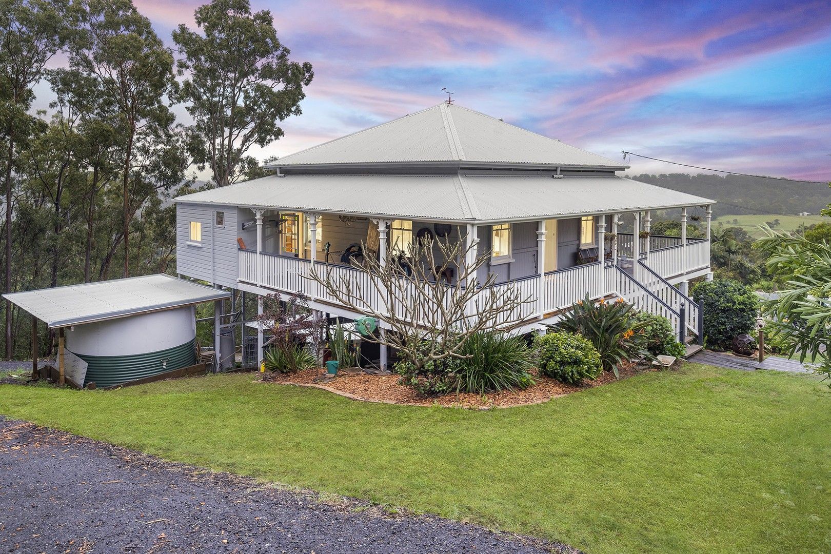 4 bedrooms House in 28 Colwill Crescent WOLFFDENE QLD, 4207
