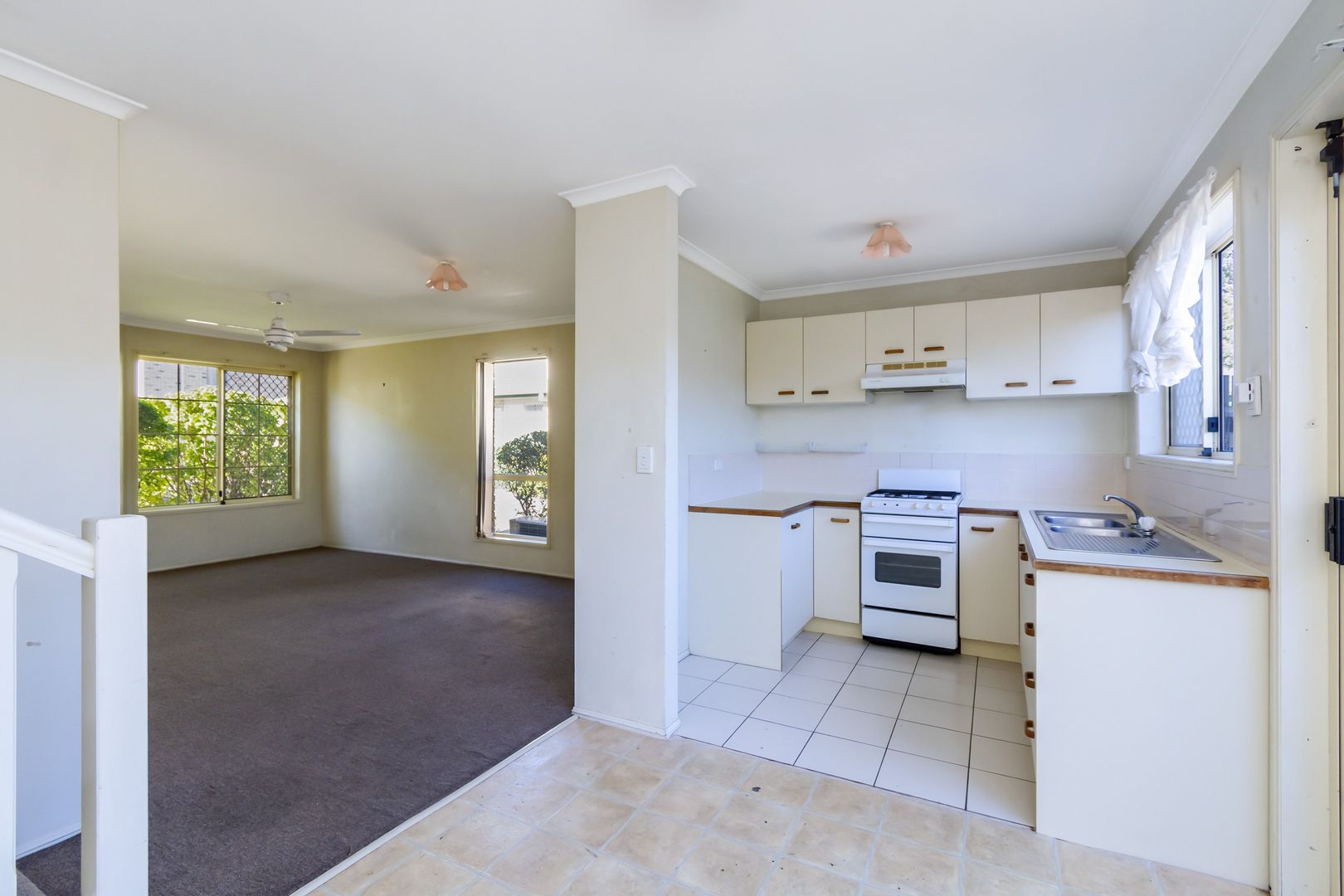 23/8-12 Bergin Street,, Booval QLD 4304, Image 2